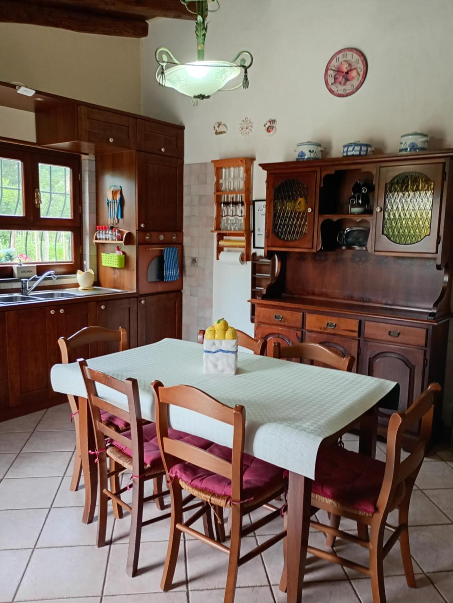 Independent Villa With Private Beach On The Lake Браччано Екстер'єр фото