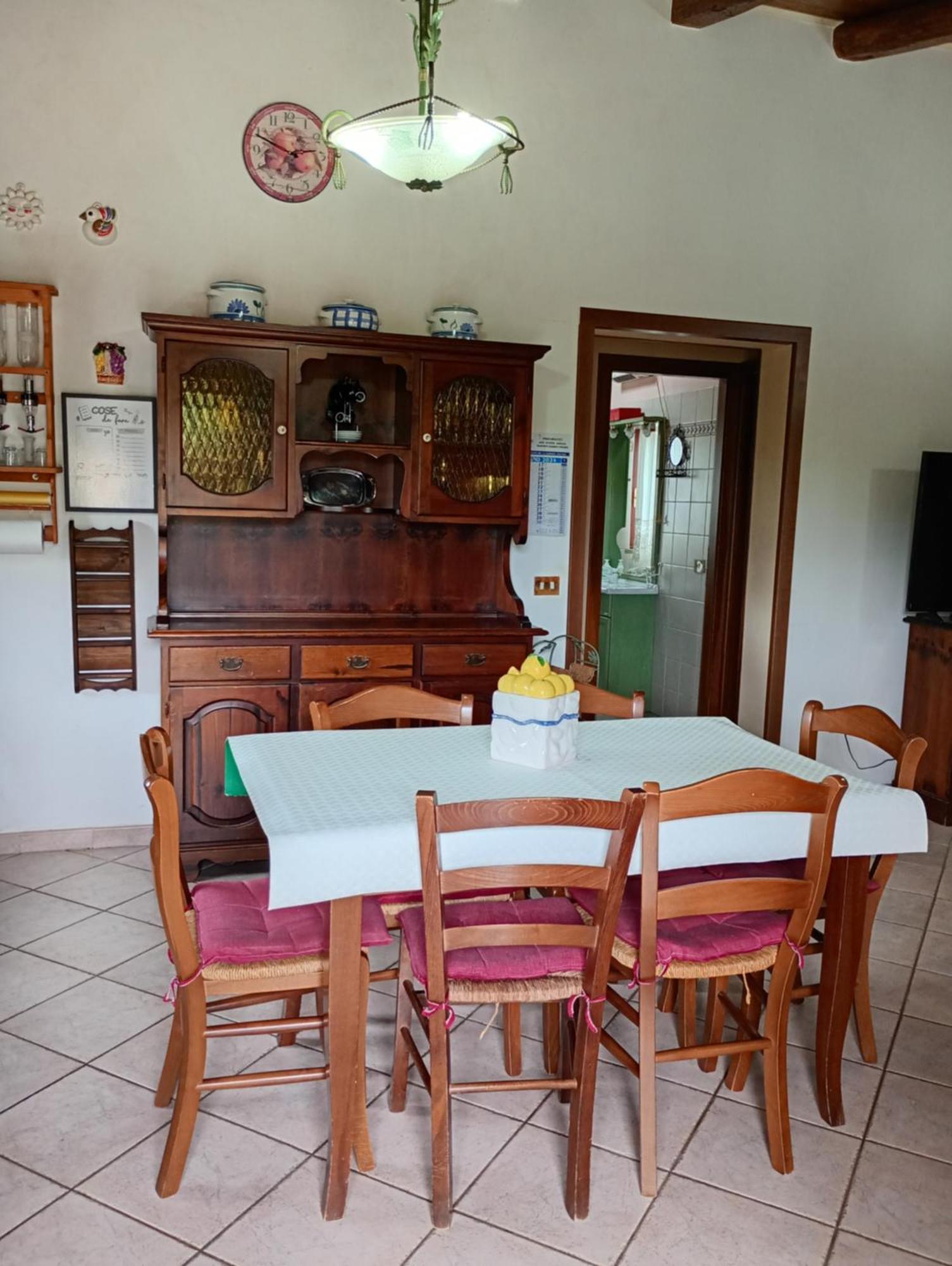 Independent Villa With Private Beach On The Lake Браччано Екстер'єр фото